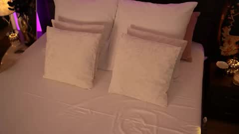 Snapshot of melanyass chatting on 03/22/26, 05:00 Mellanya online show from 03/22/26, 05:00