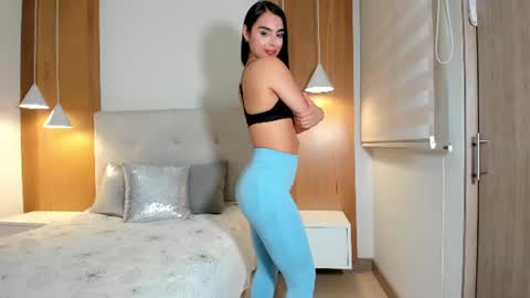 Snapshot of melanyrosse chatting on 06/20/26, 01:41 Melany online show from 06/20/26, 01:41