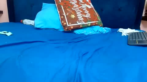 Melany online show from 12/26/24, 09:47