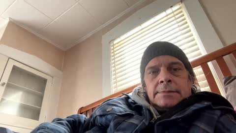 Snapshot of melays1972 chatting on 02/17/25, 06:04 Tan lines online show from 02/17/25, 06:04