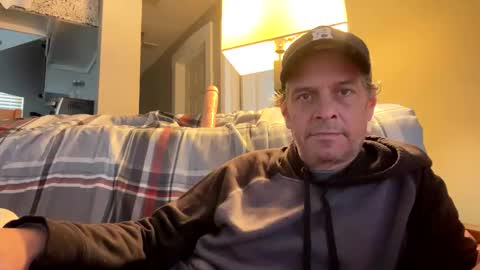 Snapshot of melays1972 chatting on 12/01/25, 06:24 Tan lines online show from 12/01/25, 06:24