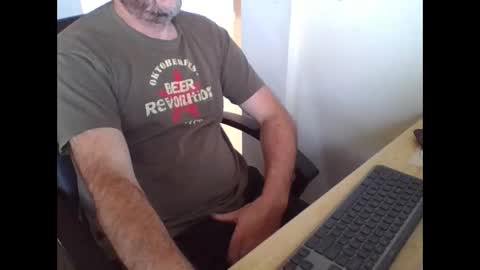 melbguy_075 online show from 12/09/24, 06:12