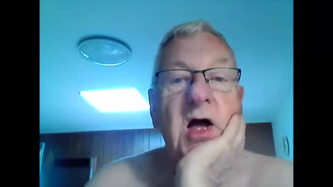melbourne000 online show from 11/01/25, 03:19