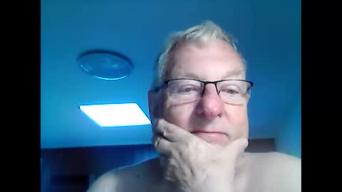 melbourne000 online show from 11/05/25, 12:10