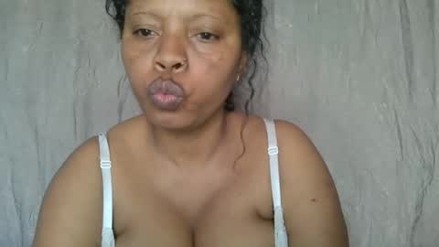 Snapshot of meld2599 chatting on 09/21/25, 09:22 meld2599 online show from 09/21/25, 09:22