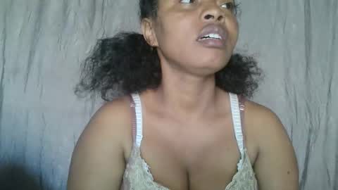 Snapshot of meld2599 chatting on 10/14/25, 06:25 meld2599 online show from 10/14/25, 06:25