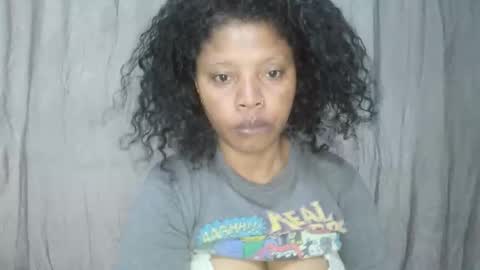 Snapshot of meld2599 chatting on 10/19/25, 04:24 meld2599 online show from 10/19/25, 04:24