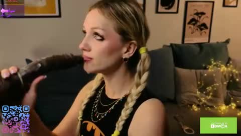 Snapshot of melenn_ chatting on 07/08/26, 08:08 Melen online show from 07/08/26, 08:08