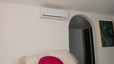 Snapshot of melgomez chatting on 12/13/24, 06:31 Mel Gomez online show from 12/13/24, 06:31