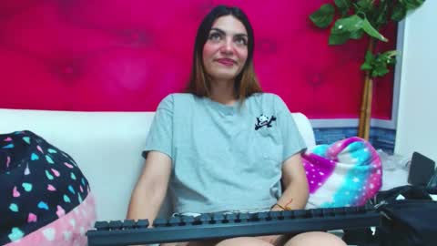 melhiza online show from 12/16/24, 12:26