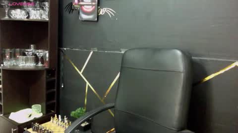 melhiza online show from 10/15/25, 05:02
