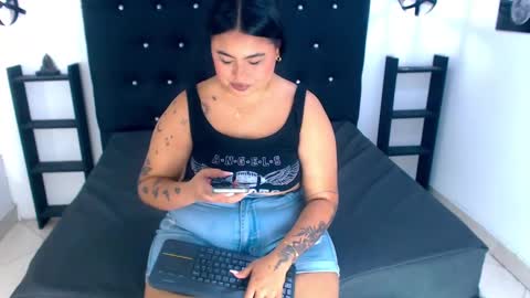 Snapshot of meli_blad chatting on 02/18/25, 08:03 meli_blad online show from 02/18/25, 08:03