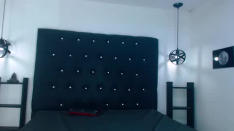 Snapshot of meli_blad chatting on 02/21/25, 12:16 meli_blad online show from 02/21/25, 12:16