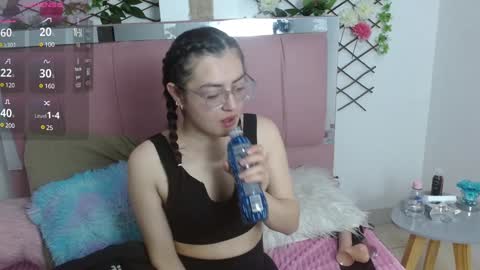Snapshot of meli_taylorx chatting on 01/16/25, 09:08 Azul online show from 01/16/25, 09:08