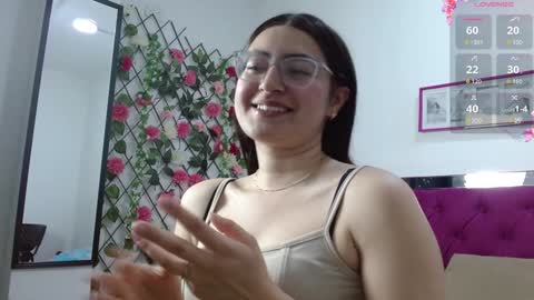 Snapshot of meli_taylorx chatting on 01/25/25, 02:04 Azul online show from 01/25/25, 02:04