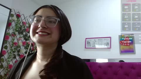Snapshot of meli_taylorx chatting on 02/01/25, 12:07 Azul online show from 02/01/25, 12:07