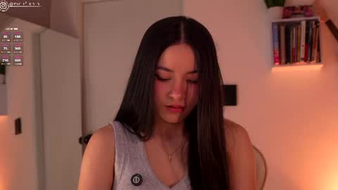 Snapshot of meliflua_a chatting on 07/27/26, 06:37 Meli online show from 07/27/26, 06:37