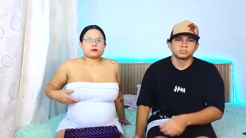 Meli And Sebas online show from 11/22/25, 07:13