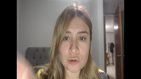 meliinna_xxx online show from 11/25/25, 02:55