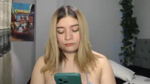 meliinna_xxx online show from 02/11/26, 10:04