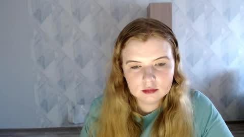 Snapshot of melina_beauty chatting on 06/04/26, 01:55 Melina online show from 06/04/26, 01:55