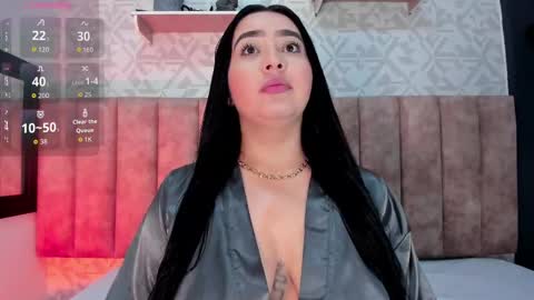 Snapshot of melinacruzz chatting on 09/16/25, 04:24 Mel online show from 09/16/25, 04:24