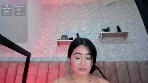 Snapshot of melinacruzz chatting on 09/29/25, 04:17 Mel online show from 09/29/25, 04:17