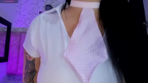 Snapshot of melinacruzz chatting on 10/16/25, 04:57 Mel online show from 10/16/25, 04:57