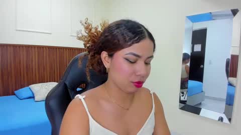 M E L I N A  online show from 09/17/25, 07:37