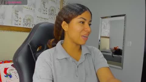 M E L I N A  online show from 12/17/25, 06:58