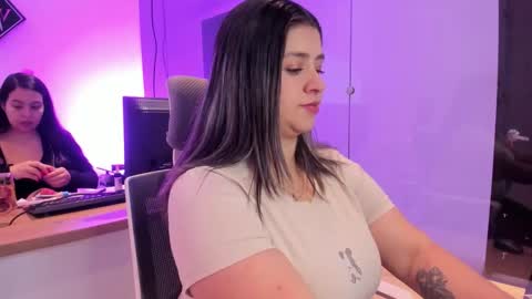 Melinda online show from 10/11/25, 01:31