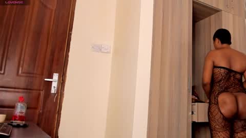 rose online show from 12/27/24, 03:09