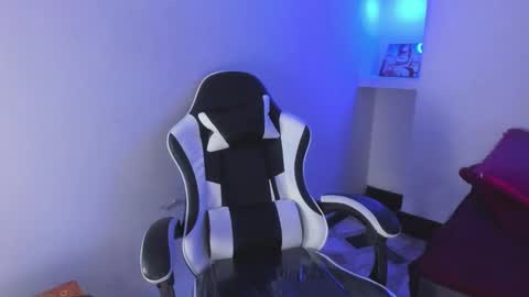 Snapshot of melisa_14 chatting on 02/28/26, 11:44 Melisa online show from 02/28/26, 11:44