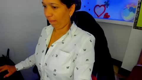 Snapshot of melisa_14 chatting on 04/27/26, 11:30 Melisa online show from 04/27/26, 11:30