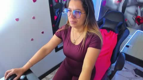 Snapshot of melisa_14 chatting on 06/04/26, 11:27 Melisa online show from 06/04/26, 11:27