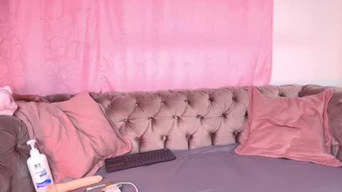 melisa_gv_ online show from 02/25/26, 06:50