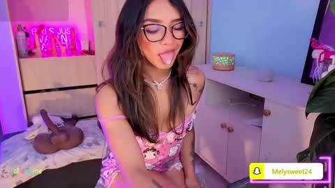 Melissa online show from 09/17/25, 10:22