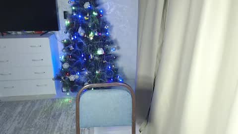 Melissa  Ray online show from 12/21/24, 02:15