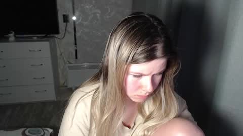 Melissa  Ray online show from 02/12/25, 05:37