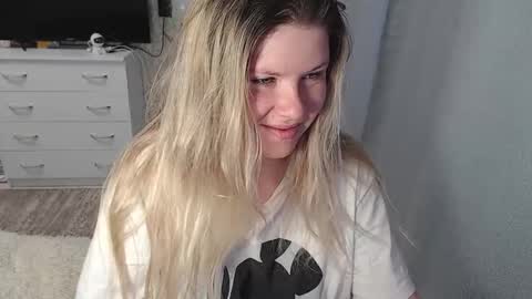 Melissa  Ray online show from 02/17/25, 03:04