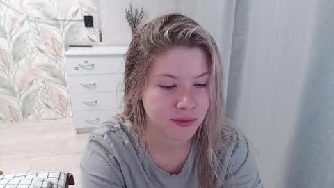 Melissa  Ray online show from 10/14/25, 05:47