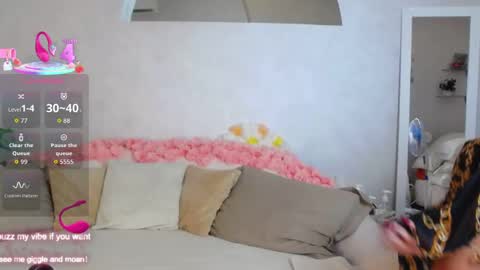 Hot Milf Melissa  ONLINE  Mon  Tue  Wed  Fr  Sun  - 9pm - 6amUTC3 online show from 04/18/26, 01:04