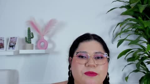 Snapshot of melissa_latingirl chatting on 02/02/25, 12:40 Melissa online show from 02/02/25, 12:40