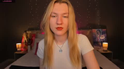 melissa_moooree online show from 10/23/25, 08:57