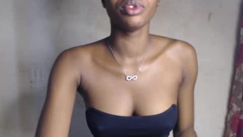 Snapshot of melissa_xx11 chatting on 06/14/26, 08:16 melissa_xx11 online show from 06/14/26, 08:16