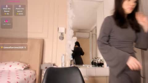 Lisaa online show from 09/16/25, 06:25