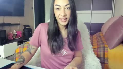 Snapshot of melissafoxxy chatting on 02/06/25, 10:48 melissafoxxy online show from 02/06/25, 10:48