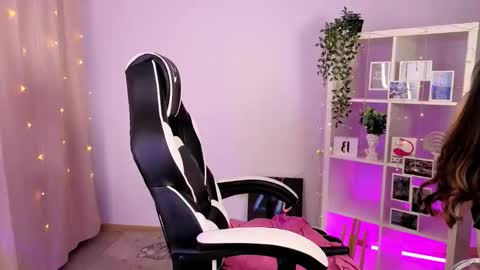 Snapshot of melissagray_ chatting on 10/04/25, 04:21 melissagray_ online show from 10/04/25, 04:21