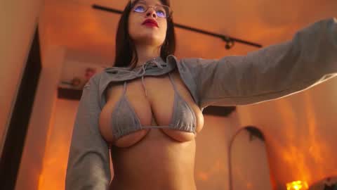 melissajones3 online show from 11/07/25, 12:21