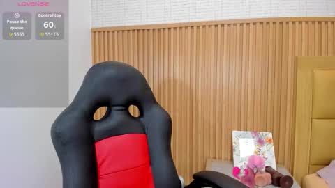    online show from 11/21/25, 08:40